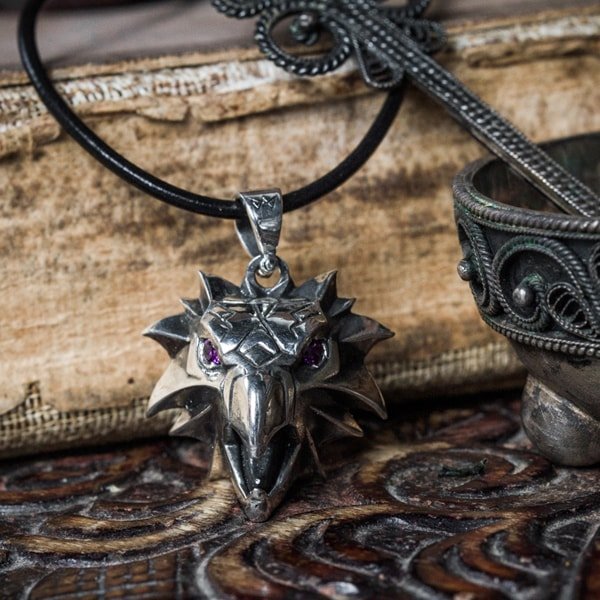 Collectibles Gryphon Amulet Necklace Silver The Witcher