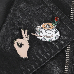 Pin MJ Tea Party enamel brooch Idolstore - Merchandise and Collectibles Merchandise, Toys and Collectibles