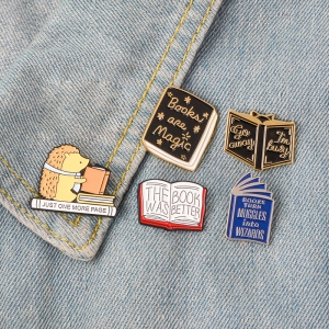 Pin Books Turn Muggles into Wizards enamel brooch Idolstore - Merchandise and Collectibles Merchandise, Toys and Collectibles