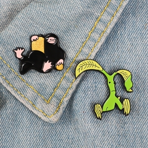 Pin Niffler Fantastic Beasts enamel brooch Idolstore - Merchandise and Collectibles Merchandise, Toys and Collectibles