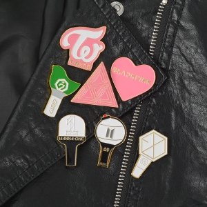 Pin SEVENTEEN K-pop Band enamel brooch Idolstore - Merchandise and Collectibles Merchandise, Toys and Collectibles